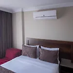 Maca Hotel 3*