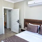 Maca Hotel 3*