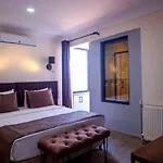 Maca Hotel 3*