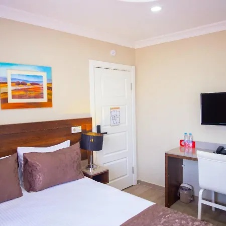 Maca فندق أديرني