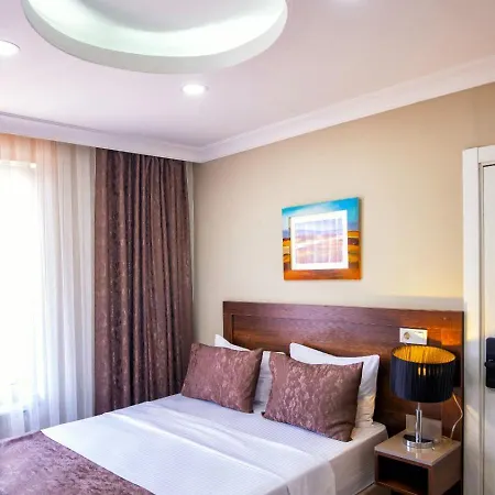 Maca Hotel
