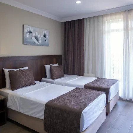Hotel Maca 3*