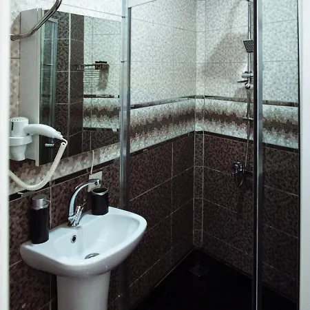 Ξενοδοχείο Maca 3*
