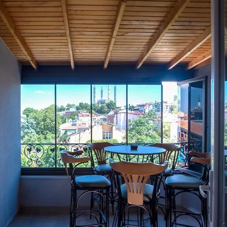 Maca Hotel 3*