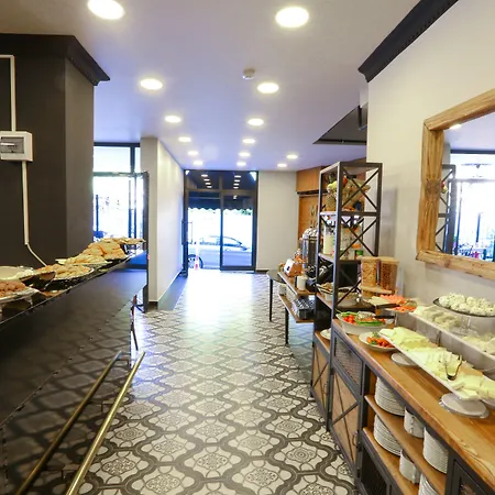 Maca Hotel