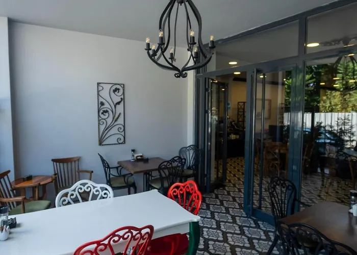 Ξενοδοχείο Maca 3*