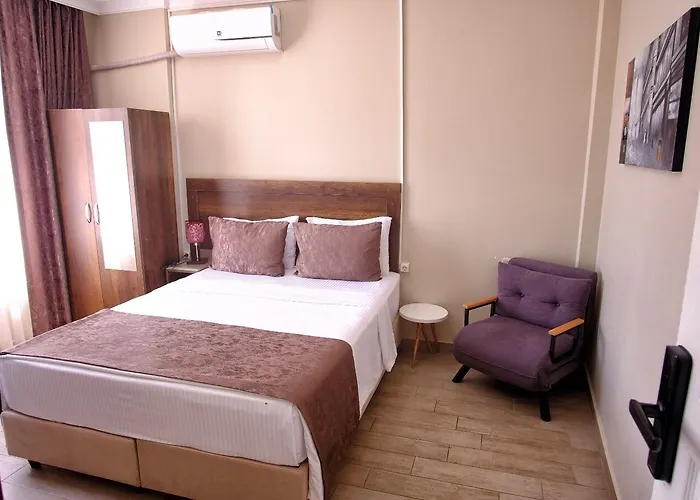 Ξενοδοχείο Maca 3*